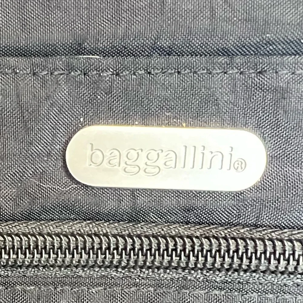 BAGGALLINI EXPANDABLE TRAVEL SHOPPING TOTE - Picture 10 of 10